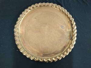 lot 239 image: Large Brass Tray