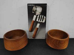 lot 34 image: Vintage Teak Salad Bowls and Salad Serving Set
