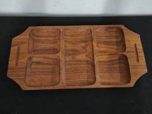lot 35 image: Vintage Teak Serving Tray