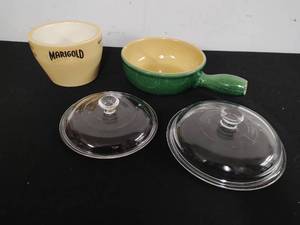 lot 43 image: Four Vintage Kitchen Items Including Red Wing Bowl