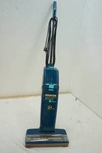 lot 4 image: Hoover Brush Vac