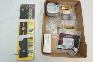 lot 8 image: engine parts