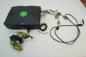 lot 38 image: X Box, controller