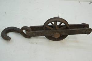 lot 42 image: vintage iron barn pulley