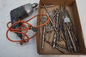 lot 44 image: Black and Decker drill ,drill bits