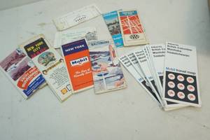 lot 46 image: vintage road maps