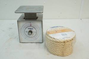 lot 71 image: Sysco scale ,Sisal rope