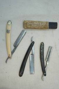 lot 85 image: Antique straight edge razors