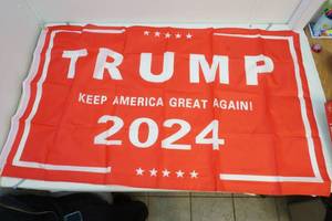 lot 88 image: Trump flag