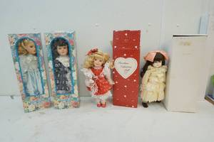 lot 103 image: dolls