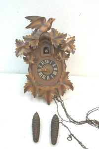 lot 104 image: coocoo clock