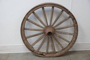 lot 113 image: vintage wagon wheel