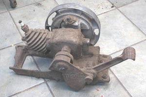 lot 115 image: vintage Maytag wash machine motor