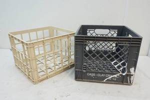 lot 133 image: plastic crates