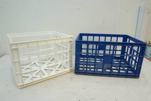 lot 134 image: plastic crates