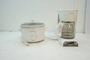 lot 162 image: coffee machine and crock pot