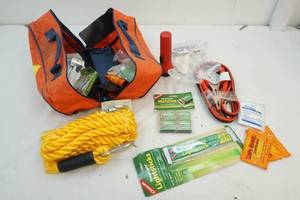 lot 179 image: roadside safety kit