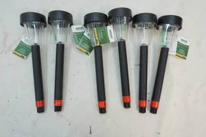 lot 183 image: solar lights