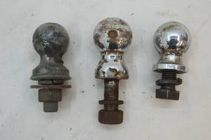 lot 184 image: ball hitches