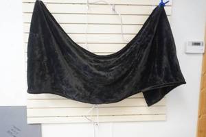 lot 197 image: pocket wrap