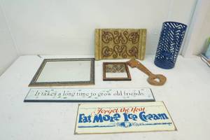 lot 211 image: home decor
