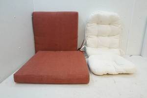 lot 225 image: patio cushions