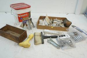 lot 263 image: joist hangers
