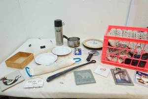 lot 284 image: thermos