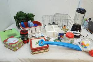 lot 285 image: housewares