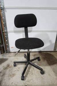 lot 289 image: office chair