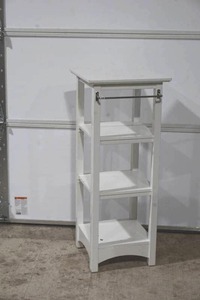 lot 293 image: bathroom stand