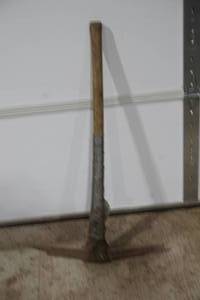 lot 305 image: pick axe