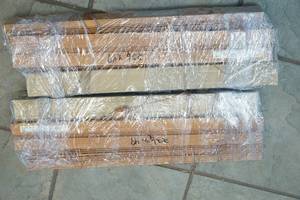 lot 325 image: wood blinds