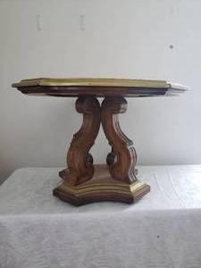 lot 96 image: Tidy Oak Coffee Table