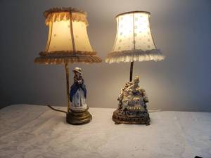 lot 102 image: Victorian Figurine Lamps