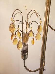lot 46 image: Mid-Century Tension Pole Lamp