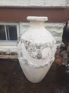 lot 43 image: Large Resin Reservoir Vase