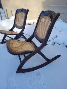 lot 160 image: Early American Folding Rockers
