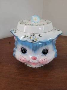 lot 65 image: Lefton Miss Priss Cat Cookie Jar