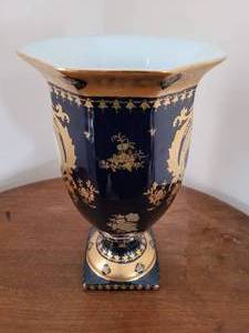 lot 69 image: Striking Limoges Style Table Vase