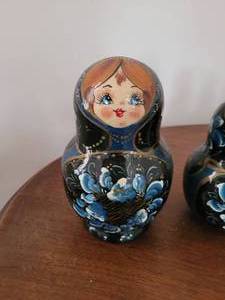 lot 85 image: Hand Painted Russian Matryoshka Nesting Dolls