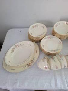 lot 76 image: Pretty Nautilus Eggshell China Service