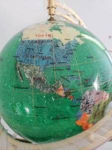 lot 4 image: Rotating Gemstone Standing Globe
