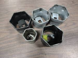 (5) Hub Sockets...
