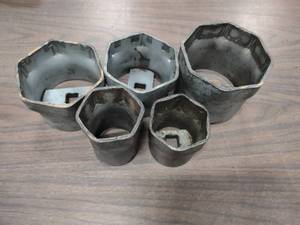 (5) Hub Sockets...