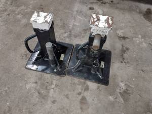 (2) 22 Ton Jack Stands...