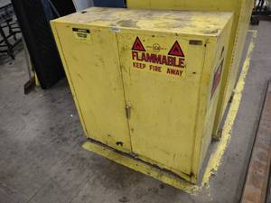 Justrite 30 Gallon Flammable Cabine...
