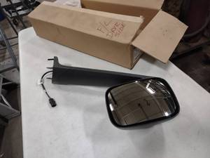 Freightliner Door Mirror...