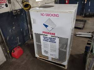LP Gas Tank Cage with (1) Full LP T...