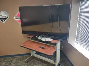 Westinghouse 65 TV with Remote...